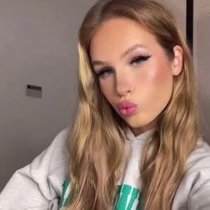 Meet your Posher, Cloee